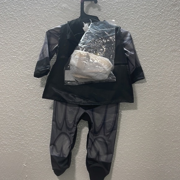 DC Batman costume - Picture 3 of 5